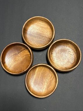 Small Wooden Round Bowls- Warm Brown Set of 4